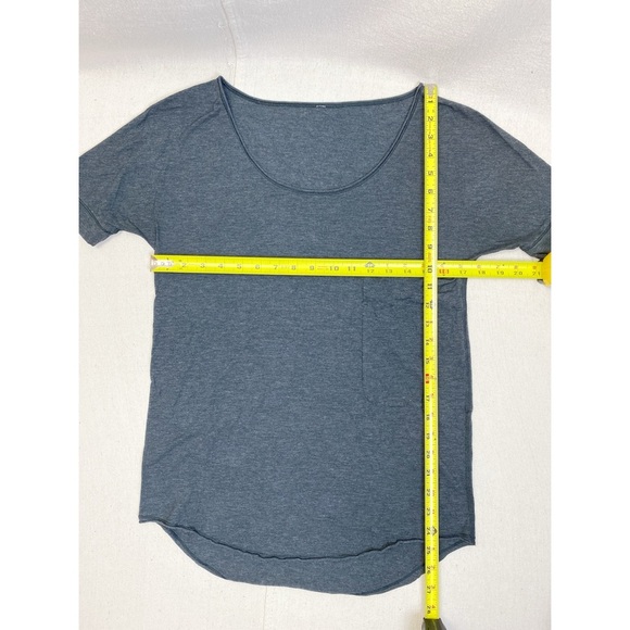 Lululemon Ravi Tee - Picture 2 of 8